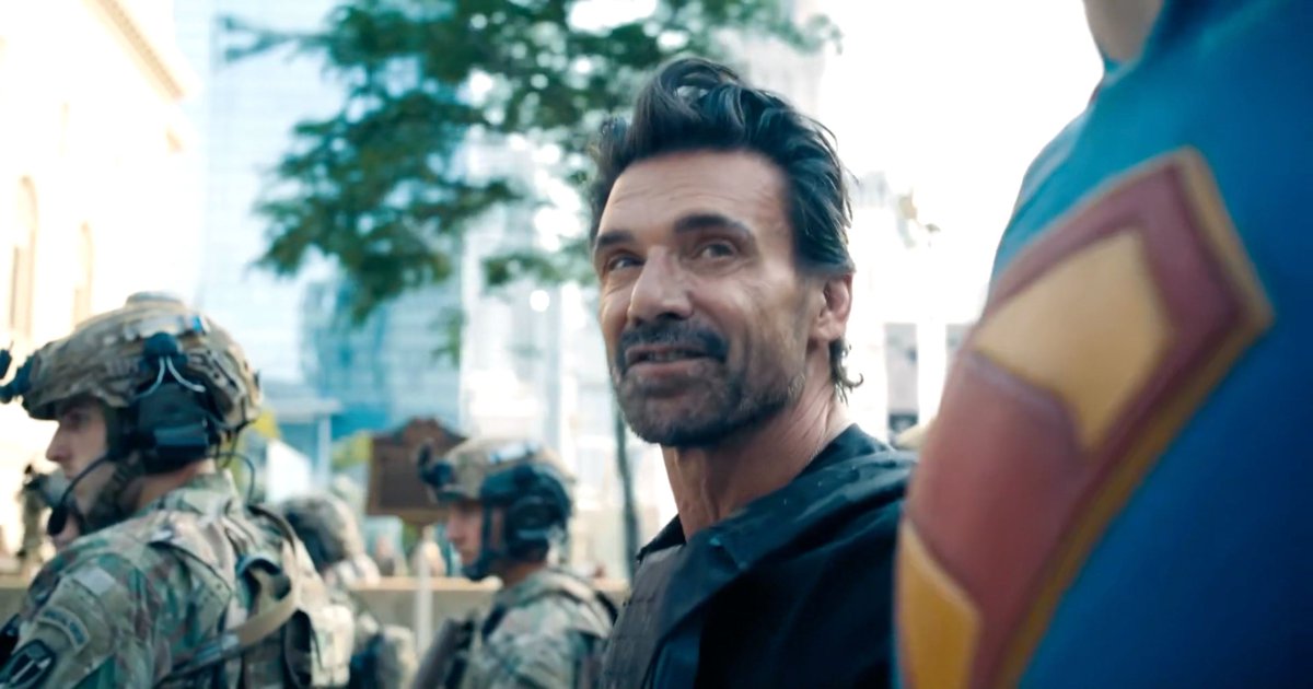 『ウィンター・ソルジャー』でキャプテン・アメリカを
『スーパーマン』でスーパーマンを
逮捕したことがあるフランク・グリロという男

冷静に考えると大事件だけど

それよりもすごいのは
実はどちらのシーンも
クリーブランドの同じ通りで
撮影されていたこと

結論：クリーブランドの路地が最強