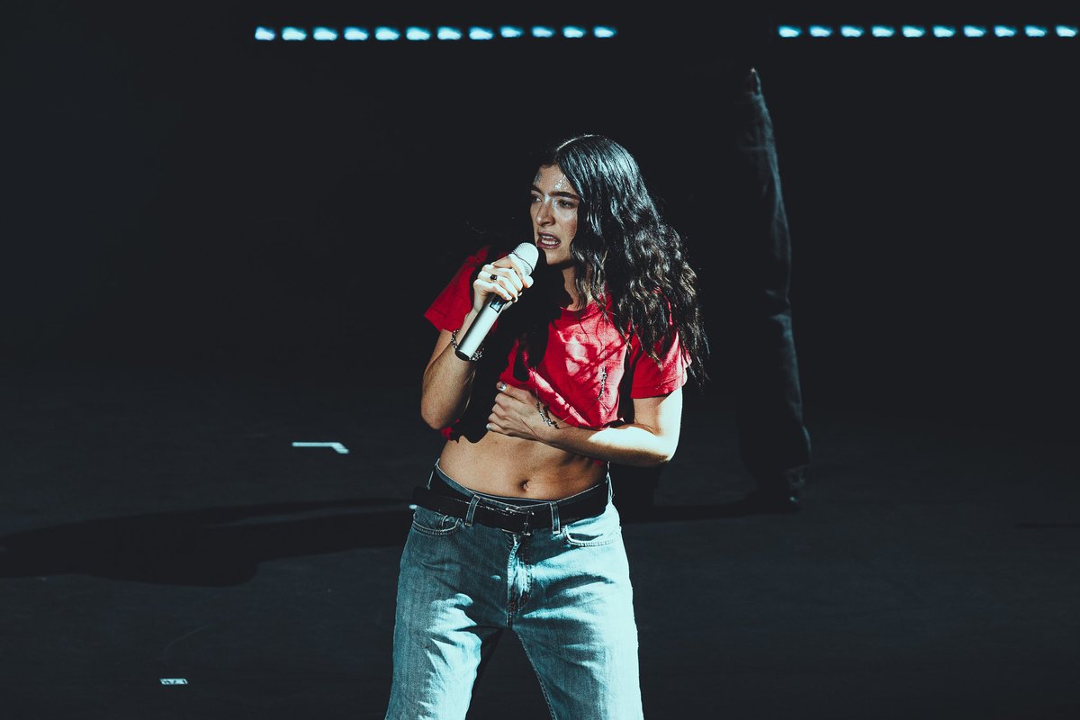BJohnsonxAR's tweet photo. Lorde at Red Rocks • photos by me https://t.co/K0PHE2WQfa