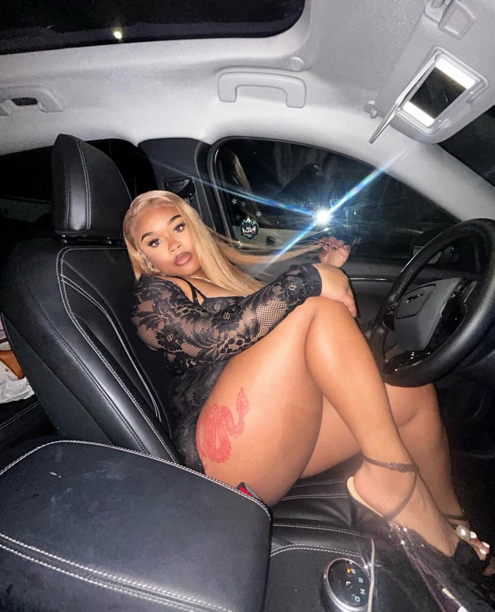 Blaccallure's tweet image. Passenger seat? 🖤