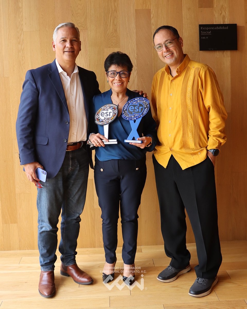 CCEI (@cceirapuato) on Twitter photo ¡2do año consecutivo siendo EL MEJOR ALIADO REGIONAL A NIVEL NACIONAL!
El día de hoy se llevó a cabo la reunión anual de Aliados Regionales del <a href="/Cemefi/">Centro Mexicano para la Filantropía</a> donde fuimos estuvimos presentes representando a los estados de AGS, GTO y MICH. ¡2do año consecutivo siendo EL MEJOR ALIADO REGIONAL A NIVEL NACIONAL!
El día de hoy se llevó a cabo la reunión anual de Aliados Regionales del <a href="/Cemefi/">Centro Mexicano para la Filantropía</a> donde fuimos estuvimos presentes representando a los estados de AGS, GTO y MICH.