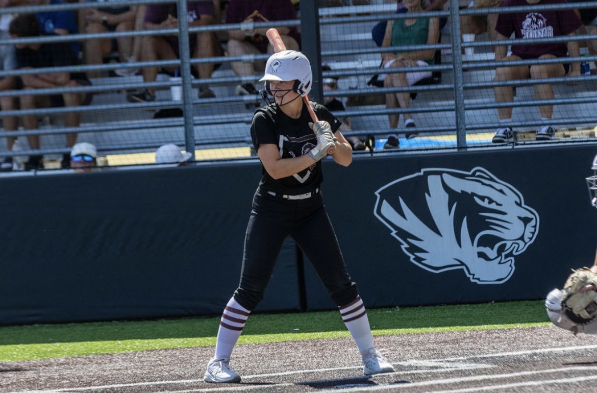 peytonmhector's tweet image. See you tomorrow in OKC at 10AM!! #DWWD #takestate #statebound
@MojoPardue @blanchard_SBall