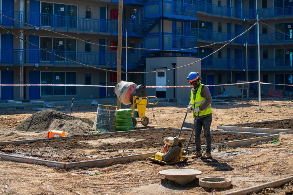 Junto a la subsecretaria de Vivienda <a href="/gabyelguetap/">Gabriela Elgueta</a> visitamos las obras del barrio Maestranza II, un proyecto que pone a las personas en el centro, promoviendo integración y mejor calidad de vida 💪🏻✨#ConstruyendoConSentido