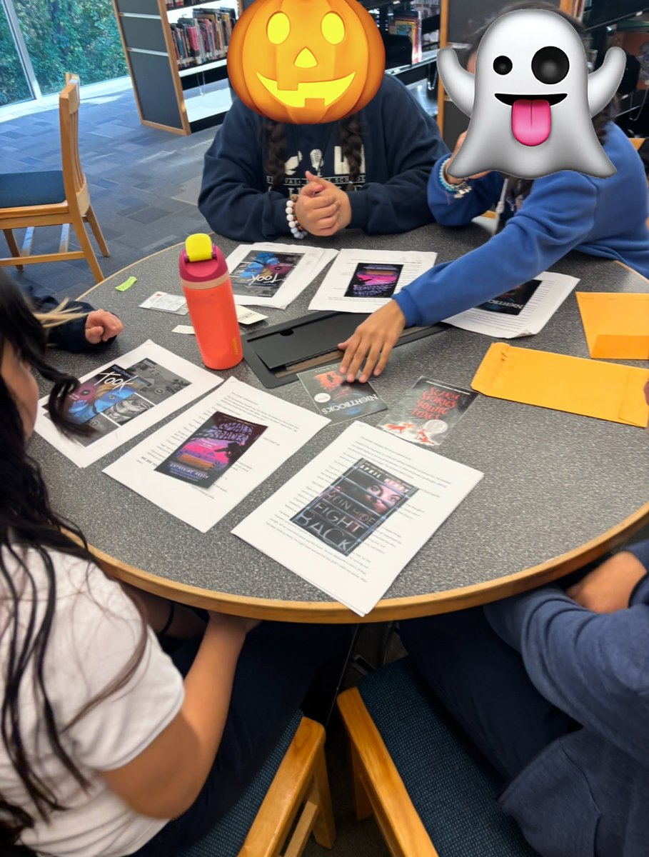 omegacramos's tweet image. Libscary time @DZ
#trickortreat
#givemesomethingoodtoread