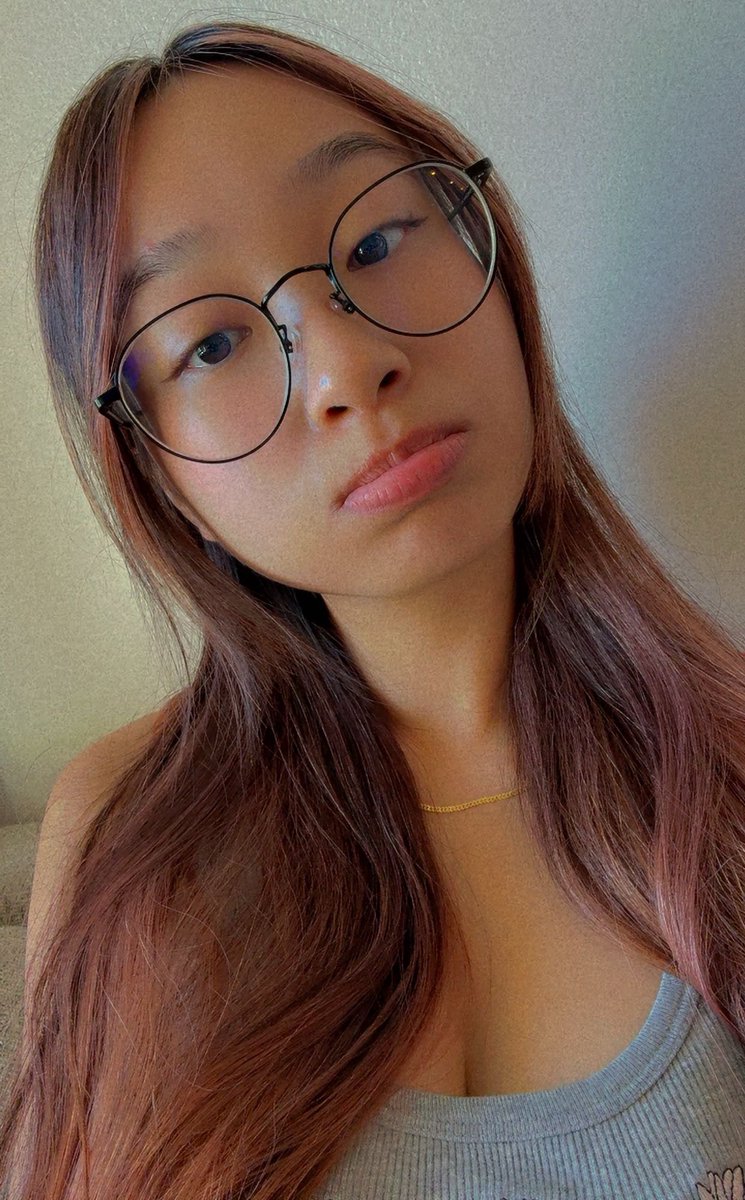 ✈️ we’re in LA!! then we head to SD for twitchcon, who am I seeing this weekend?!💕