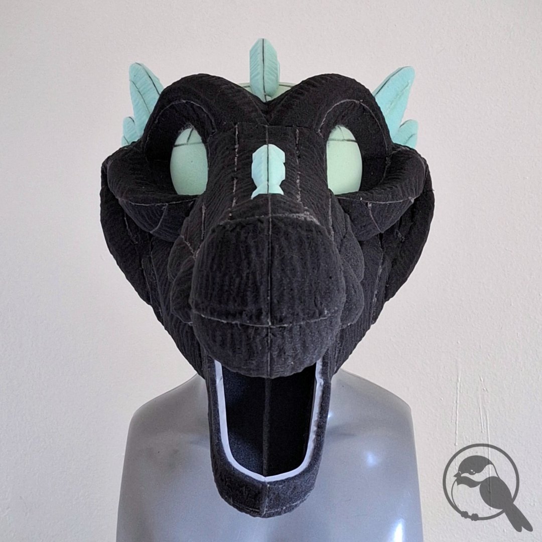 chickaspree's tweet image. This alligator headbase was made for werewolfghost276 on Instagram. These were probably the hardest shapes I've ever had to carve. I hope you all enjoy this one!
#fursuit #furry #headbase #fursuitbase #furryheadbase #fursuitmaker #alligator