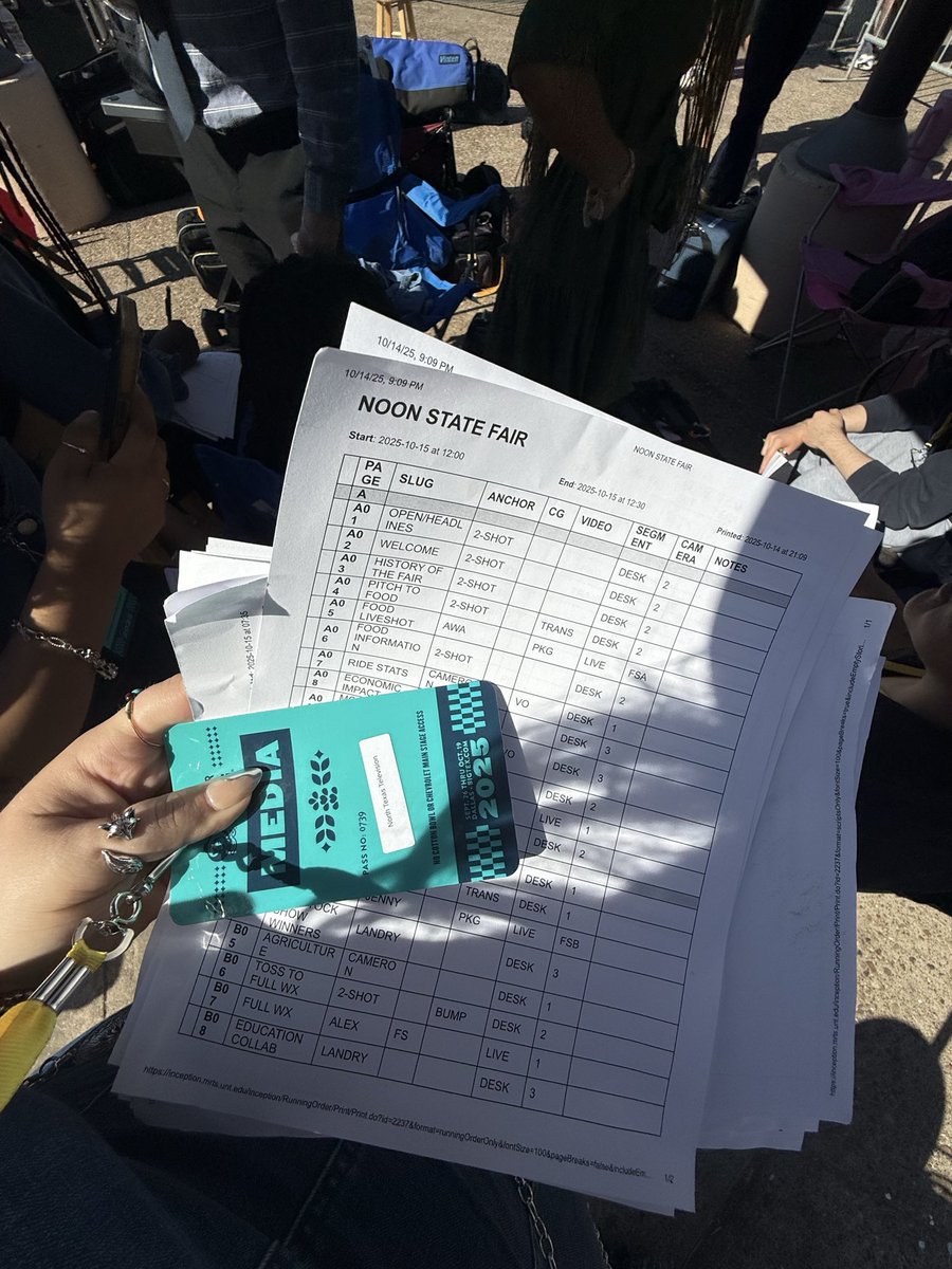 elistakes's tweet image. Reporting live from the @StateFairOfTX with North Texas Television!! This is by far the coolest opportunity I have been given and I am so thankful to have been a sports anchor and an analyst on the first annual Red River Recap!