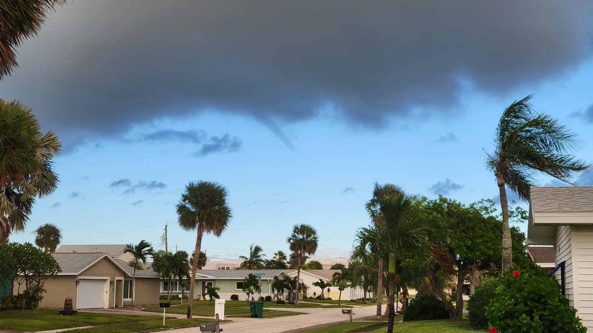 Marcus Cote (@marcuscotephoto) on Twitter photo Short-lived funnel cloud (photo 6:07pm ET, dissipated 6:09pm) looking east from Satellite Beach, FL along the edge of some low-topped showers moving to the SSW <a href="/NWSMelbourne/">NWS Melbourne</a> Short-lived funnel cloud (photo 6:07pm ET, dissipated 6:09pm) looking east from Satellite Beach, FL along the edge of some low-topped showers moving to the SSW <a href="/NWSMelbourne/">NWS Melbourne</a>