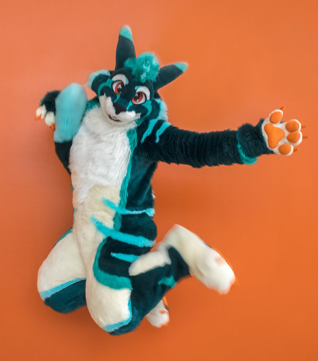 AthyLion's tweet image. What flavor is your sona?

I smell like race fuel and cabbage…