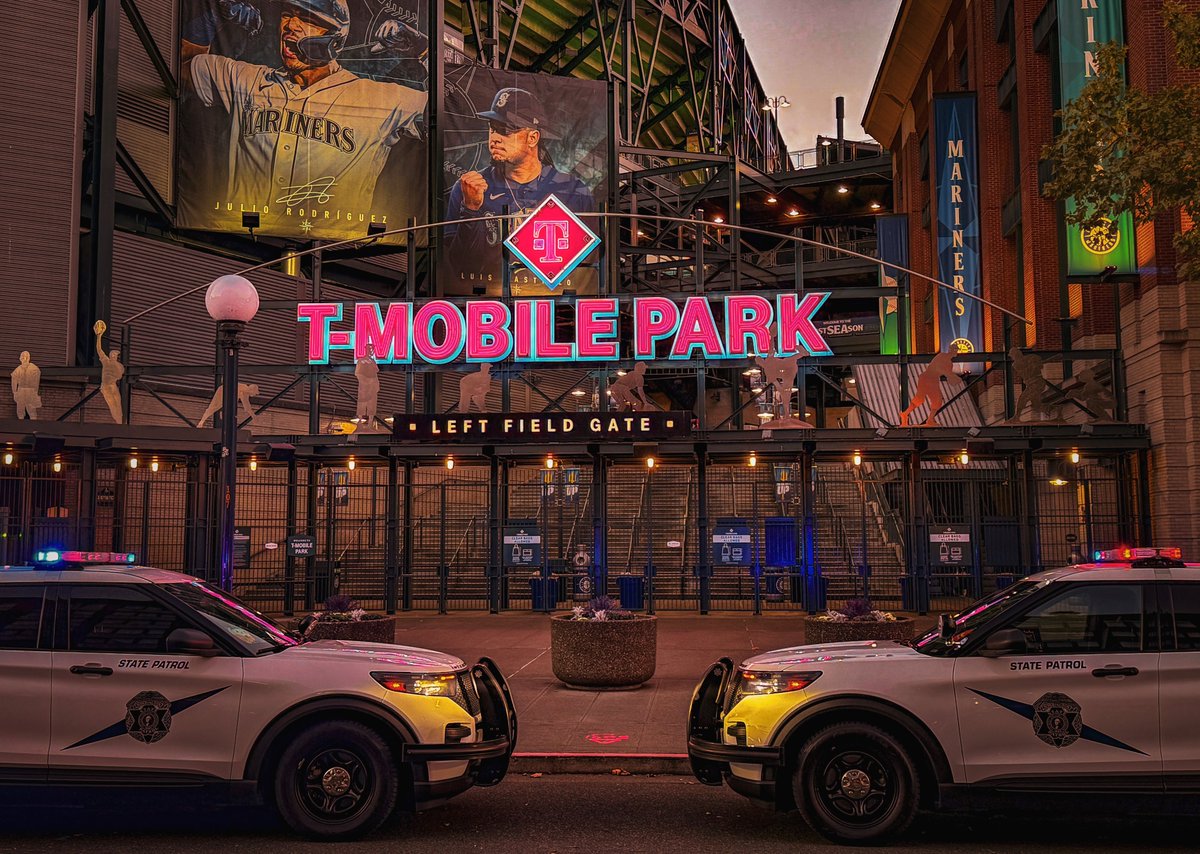 wastatepatrol's tweet image. Let’s go @Mariners!

Fans, don’t trade your jersey for a jumpsuit. If you’re drinking, get a sober ride, call a friend, or stay home.

#CelebrateResponsibly #DriveSober #YourWSP #SeizeTheMoment