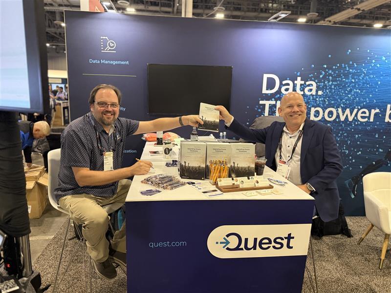 ViscosityNA's tweet image. Fresh snaps from our Book Signing Event at Oracle #AIWorld 2025! 📚✨
#ACED @racdba, Sean Scott, & Gary Gordhamer drew a packed crowd eager to grab their free copy of Upgrading Oracle Databases — and the smiles say it all. Plus, Gary gave an interview on AI & #oracledatabase.