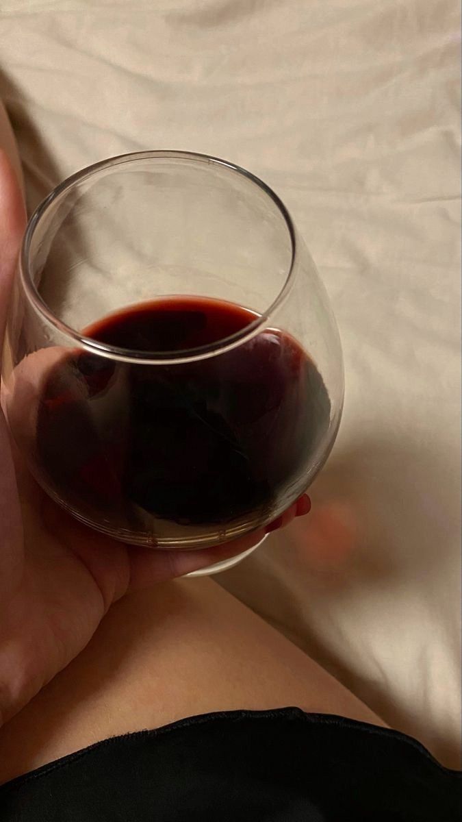 AuthorSTStone's tweet photo. No parties, no plans , just me and my wine tonight. 😎🍷 https://t.co/RNkCcfMSE8