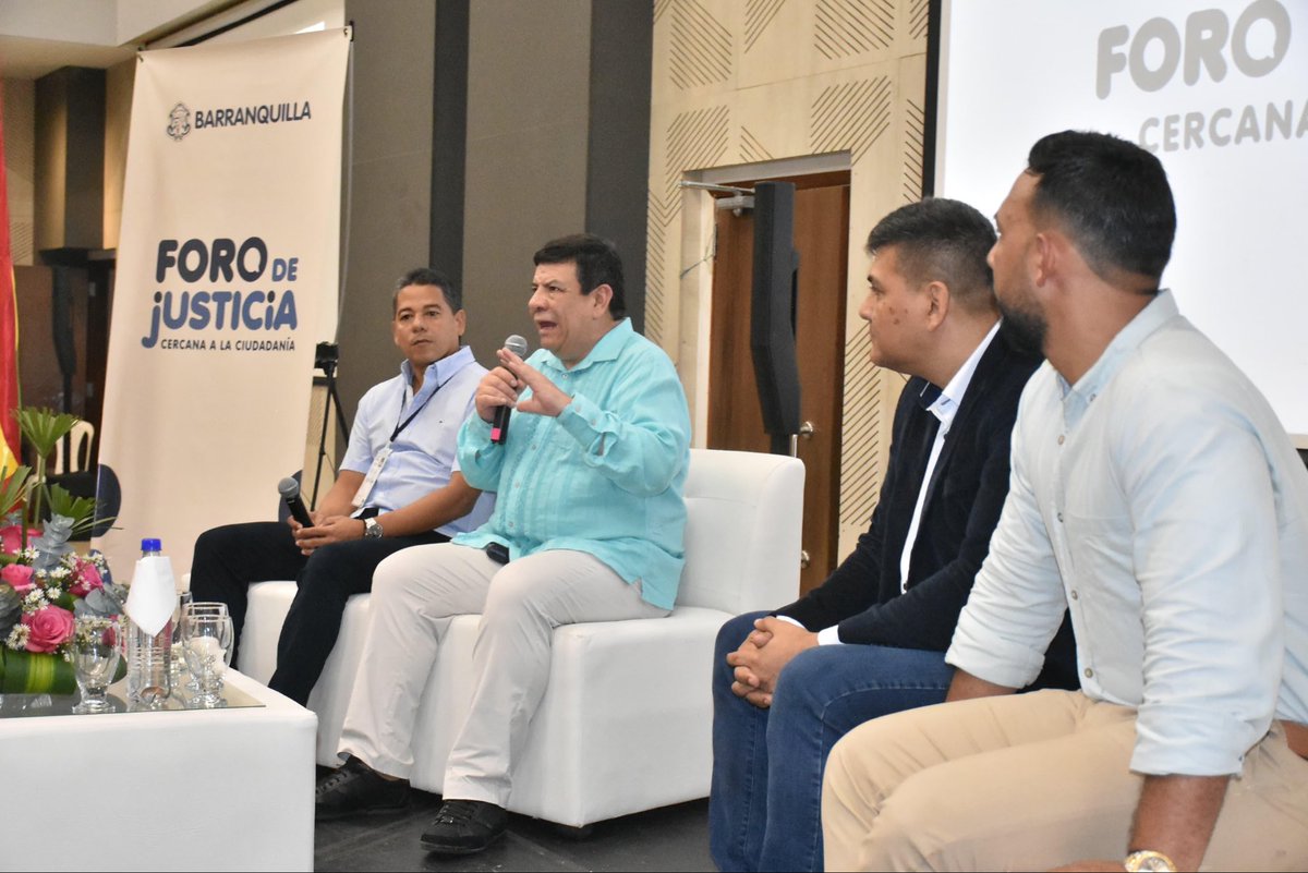SecGobiernoBaq's tweet photo. Hoy realizamos el ‘I Foro Distrital de Justicia Cercana a la Ciudadanía’, un espacio enriquecedor, con grandes voces y participación activa, que busca avanzar en el propósito de acercar la justicia a la gente.

¡Seguimos construyendo una Barranquilla a otro nivel! https://t.co/32me2j4D8F