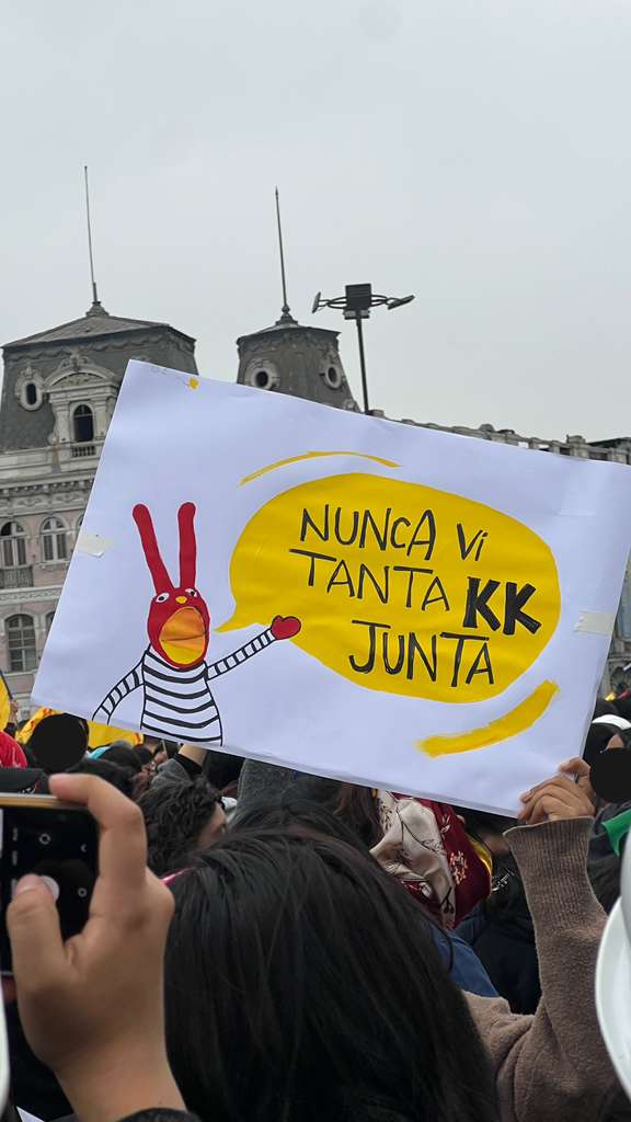 Estamos defendiendo el orden democrático y constitucional que a nuestro gobierno no le importa. #Merinazo #TomaLaCalle