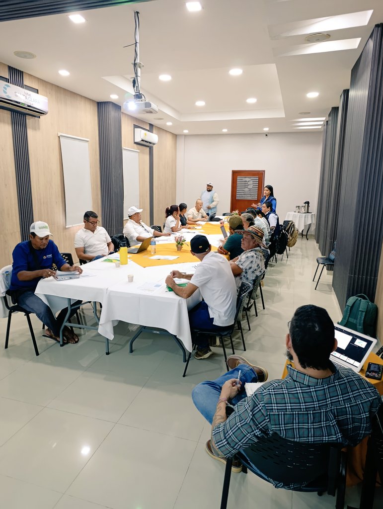 Fundación CORDOBERXIA (@cordoberxia) on Twitter photo Sesionamos hoy el #EspacioAutonomo del "Proceso Territorial de Garantías para Defensores/as de DDHH de #Cordoba".
¡Gracias! <a href="/Jomary_O/">Jomary Ortegon O.🕊️</a> <a href="/GGustamber/">Gustamber Guerrero</a> <a href="/DefensoriaCol/">Defensoría del Pueblo</a> <a href="/MAPPOEA/">MAPP/OEA</a>
<a href="/LaAlianzaOrgSoc/">La Alianza de Organizaciones Sociales y Afines</a> <a href="/coeuropa/">Coordinación Colombia Europa Estados Unidos CCEEU</a> <a href="/PlataformaDesc/">Plataforma DHESCA</a> <a href="/SomosDef/">Programa Somos Defensores</a> <a href="/GabrielRondonO/">Gabriel Rondón</a> <a href="/AABenedetti/">Armando Benedetti</a> Sesionamos hoy el #EspacioAutonomo del "Proceso Territorial de Garantías para Defensores/as de DDHH de #Cordoba".
¡Gracias! <a href="/Jomary_O/">Jomary Ortegon O.🕊️</a> <a href="/GGustamber/">Gustamber Guerrero</a> <a href="/DefensoriaCol/">Defensoría del Pueblo</a> <a href="/MAPPOEA/">MAPP/OEA</a>
<a href="/LaAlianzaOrgSoc/">La Alianza de Organizaciones Sociales y Afines</a> <a href="/coeuropa/">Coordinación Colombia Europa Estados Unidos CCEEU</a> <a href="/PlataformaDesc/">Plataforma DHESCA</a> <a href="/SomosDef/">Programa Somos Defensores</a> <a href="/GabrielRondonO/">Gabriel Rondón</a> <a href="/AABenedetti/">Armando Benedetti</a>