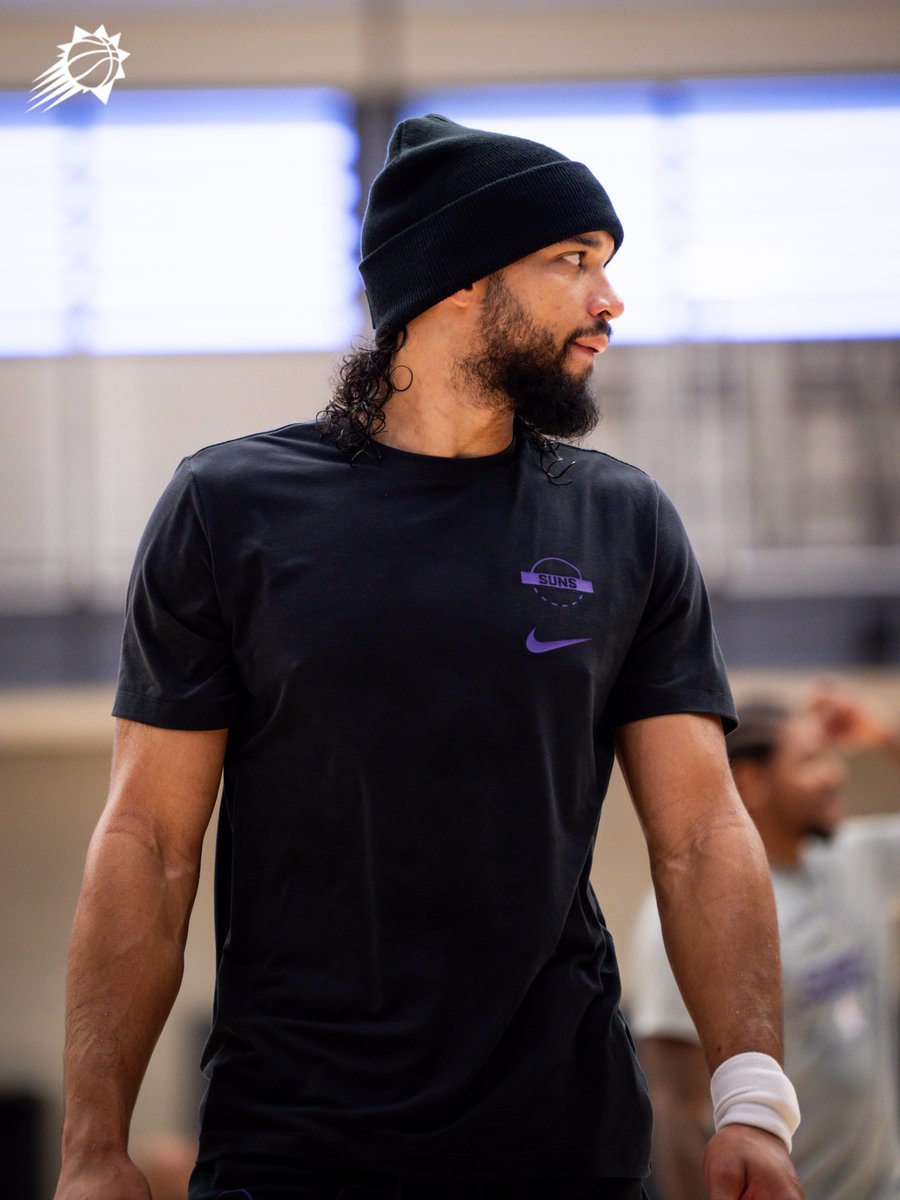 Book. Brooks. Beanies. 

📍 <a href="/Verizon/">Verizon</a> 5G Performance Center