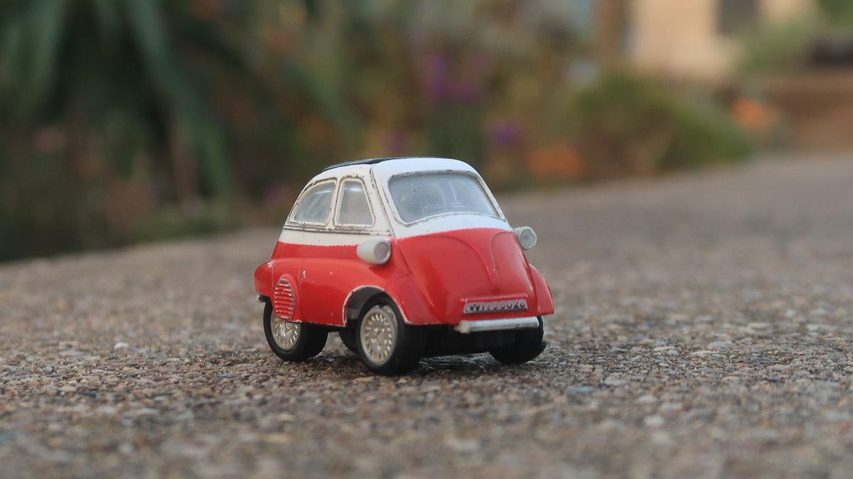 The weathers a little nicer today - It's a little cold, But at least its dry! 🚗