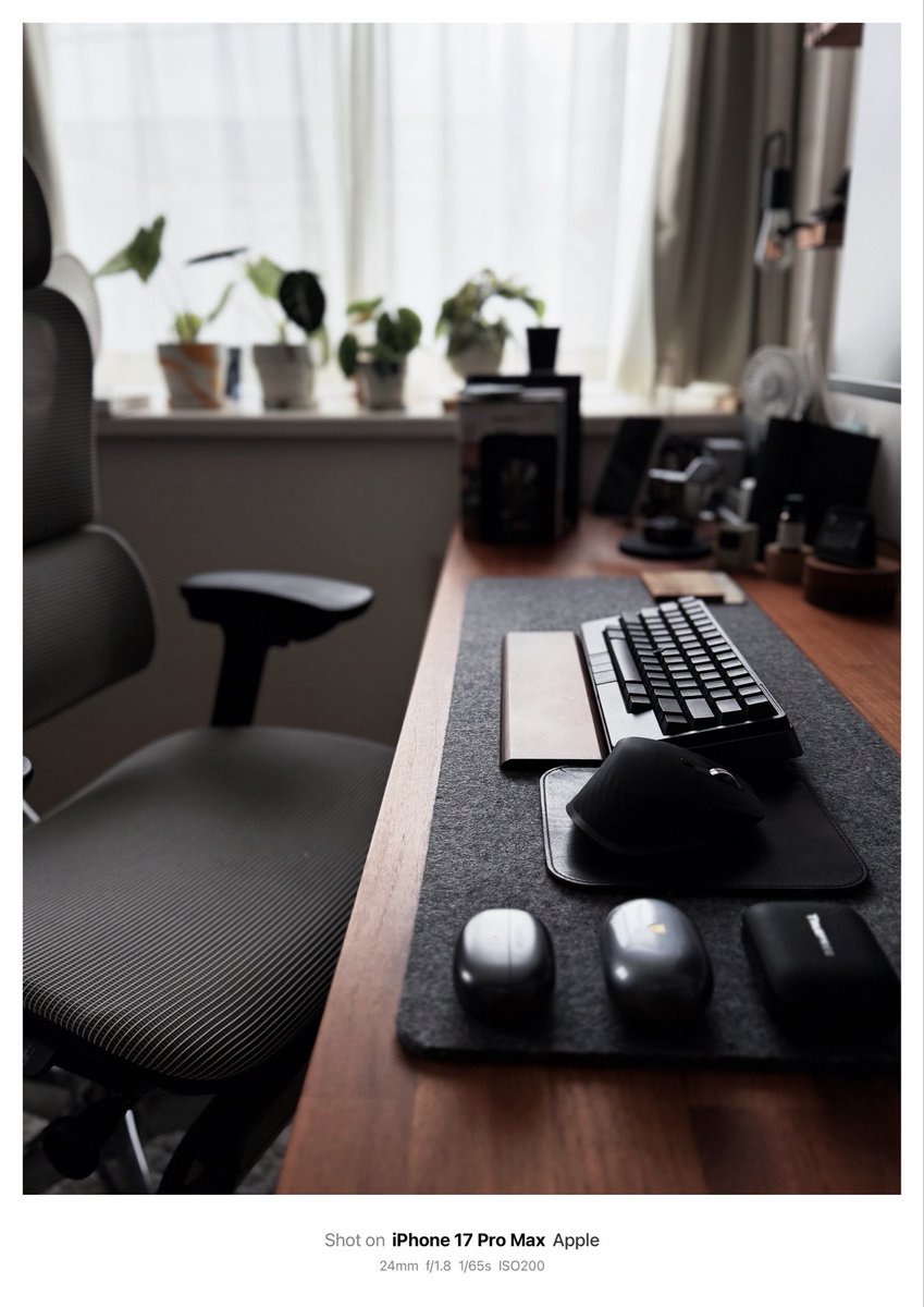 uetani_blog's tweet image. おはようございます☔

雨だし寒いし嫌ですねー
何とか気分あげていきましょう

 #desk