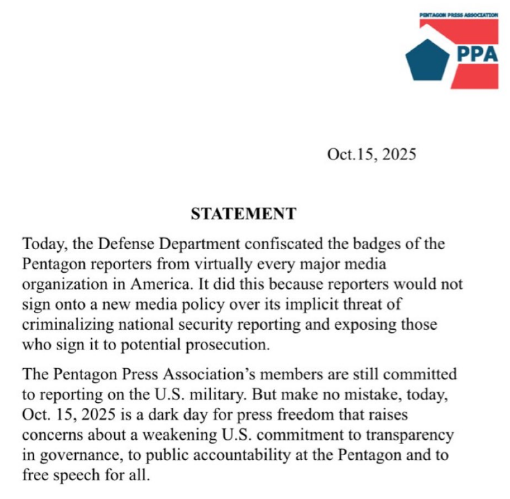 jamiedupree's tweet photo. Press badge confiscation at the Pentagon.  This should not be happening in the United States of America. https://t.co/ErskRwxWQW