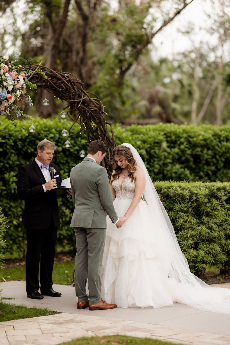 bakersranchfl's tweet image. Step into your perfect wedding vision at Bakers Ranch! 🌿✨ Whether it's our serene garden, an elegant reception, or timeless stone architecture, we make YOUR day magical. Let's turn dreams into reality! #YourVision #Weddi... 📸: Alisa Sue Photography &amp;amp; Ying Multimedia ...