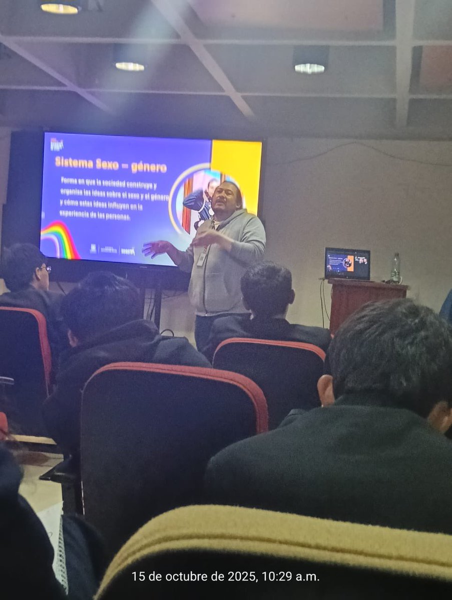 SubLGBTI's tweet image. 🏳️‍⚧️🏳️‍🌈 En el Centro de Gestión de Mercados, Logística y Tecnologías de la Información del SENA, realizamos hoy las Redes Diversas de Aprendizaje, un espacio para dialogar sobre temas LGBTI y socializar la oferta de servicios de la Subdirección para Asuntos LGBTI, promoviendo la…