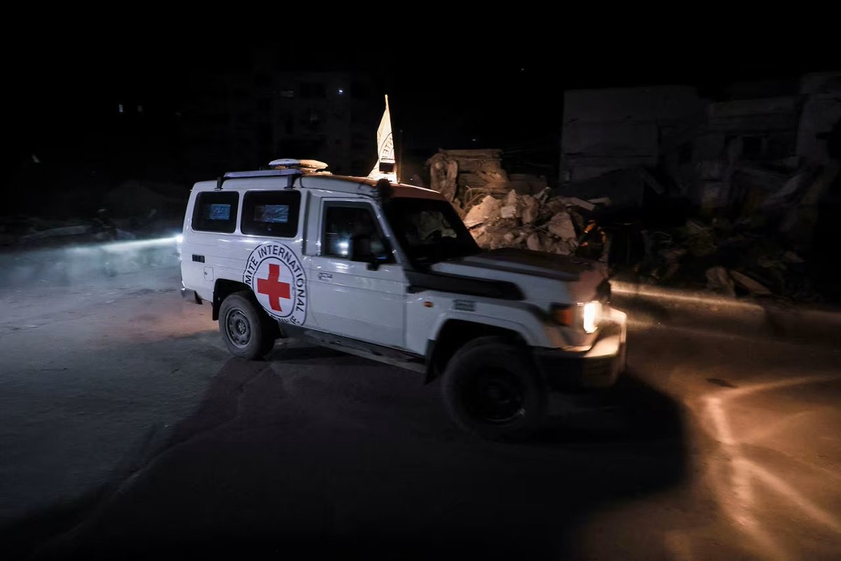 ABD, "Hamas anlaşmayı bozdu" iddialarını reddetti.

▪️Reuters'a konuşan iki üst düzey danışman, grubun canlı rehineleri serbest bırakma taahhüdünü yerine getirdiğini cesetlerin bulunmasının zaman alacağını doğruladı.