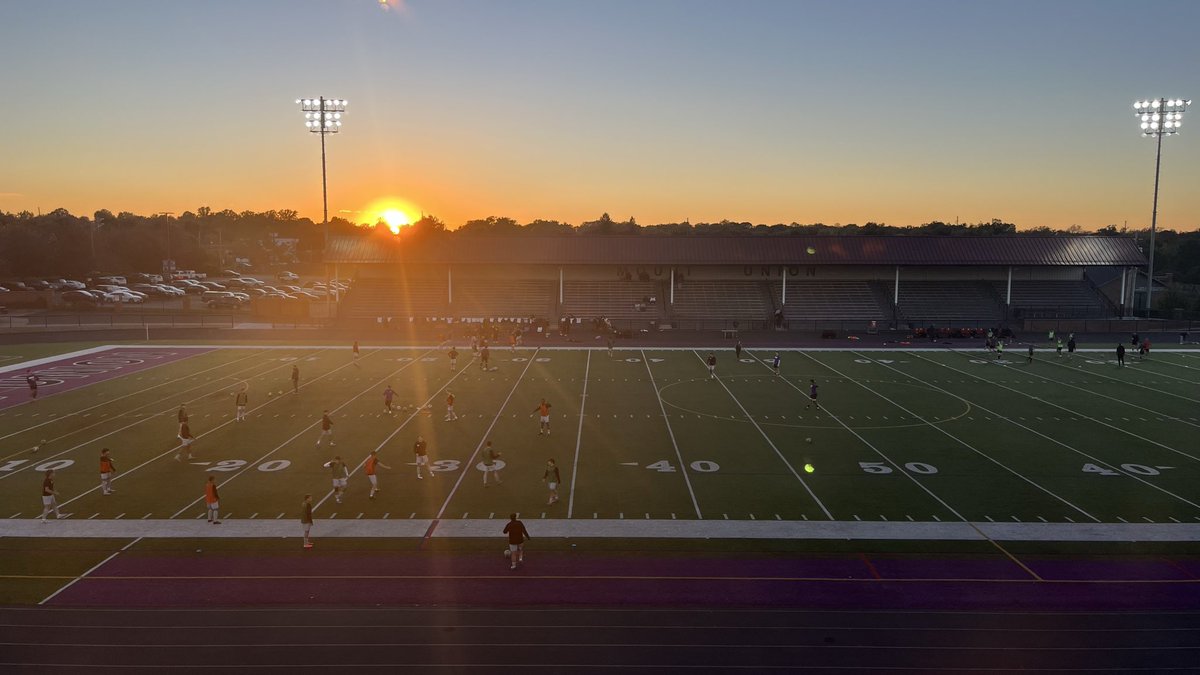 First OAC home game for <a href="/UMUMensSoccer/">Mount Union Men's Soccer</a> and first home game in over a month. Raiders looking to remain undefeated at home as well as get their first OAC win tonight. 

<a href="/moyerwr/">will moyer.</a> on the call, watch on flo sports or follow along to get get goal updates on this account! Kick at 7 PM!