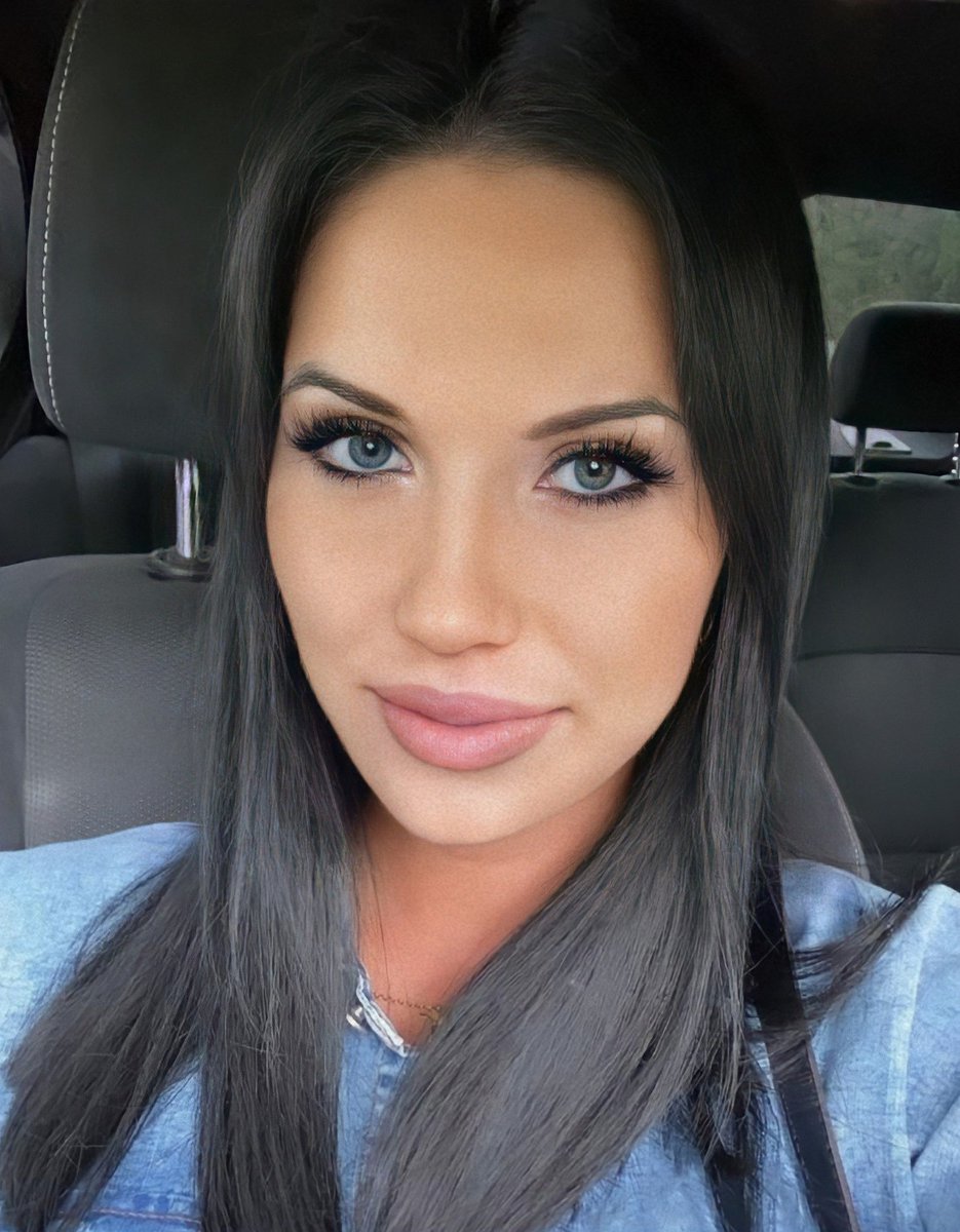 Danielle Nichols tweet media