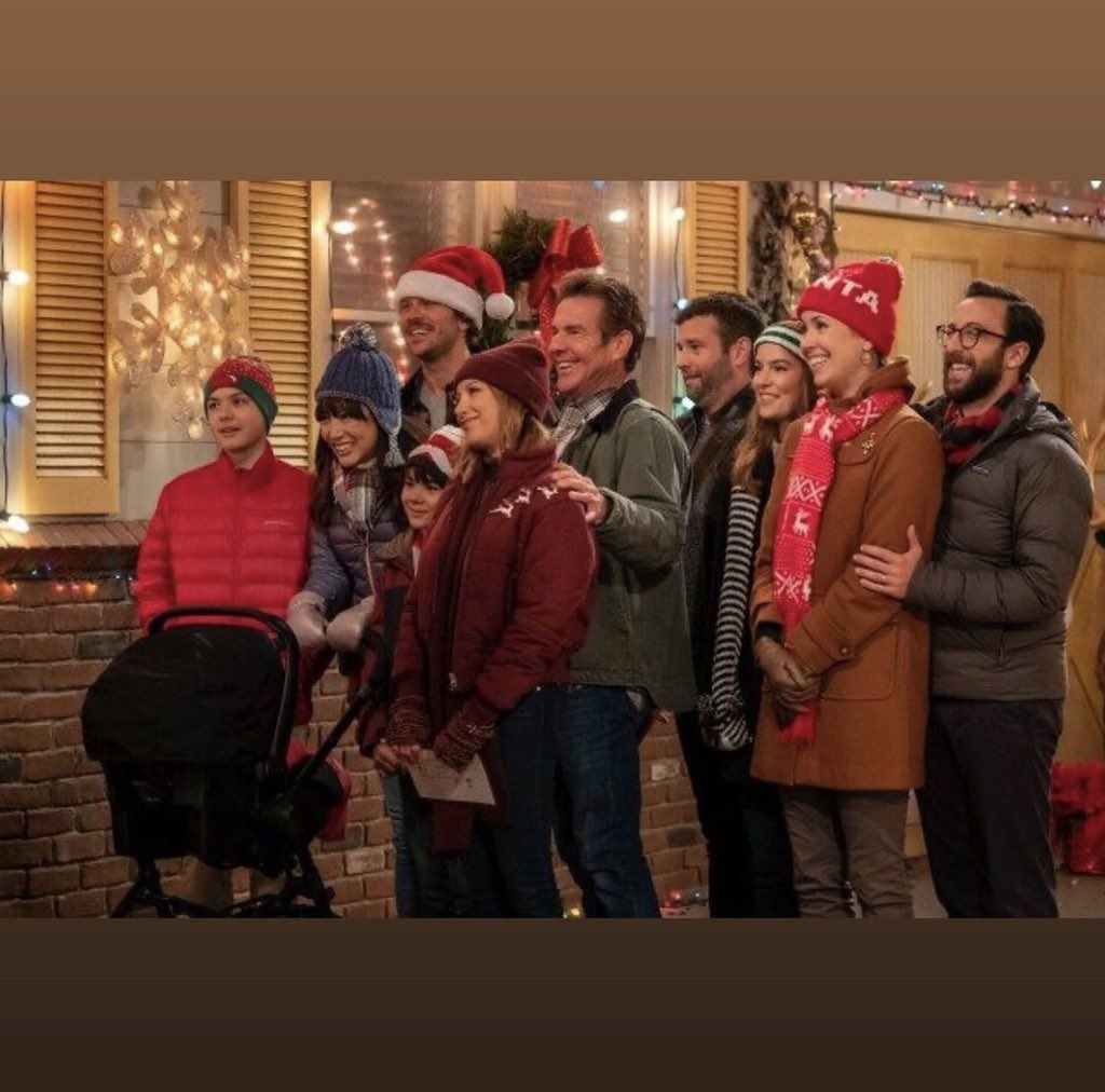 ThrowbackTisx's tweet image. October 15th, 2019: Ashley Tisdale via @RealAdamRose’s Instagram

•#SiobhanMurphy @bridgitmendler #DennisQuaid @hayes_macarthur @BrentMorin #ElizabethHo