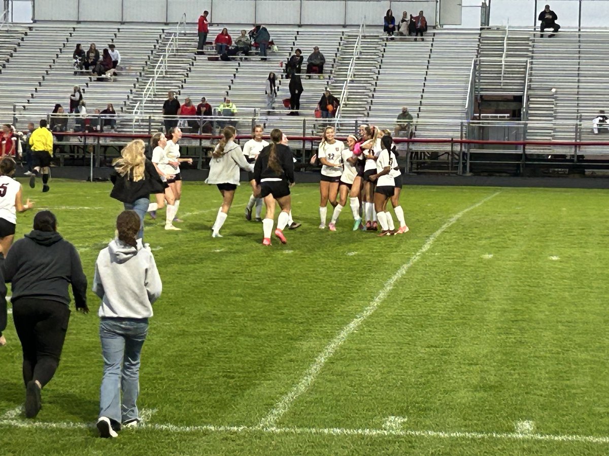 CHSTigerAD's tweet photo. Lady Tigers advance! 3-1 victory over LE. The girls will take on Wheelersburg Tuesday at 5 pm at Valley HS. https://t.co/FZkX0bf5np