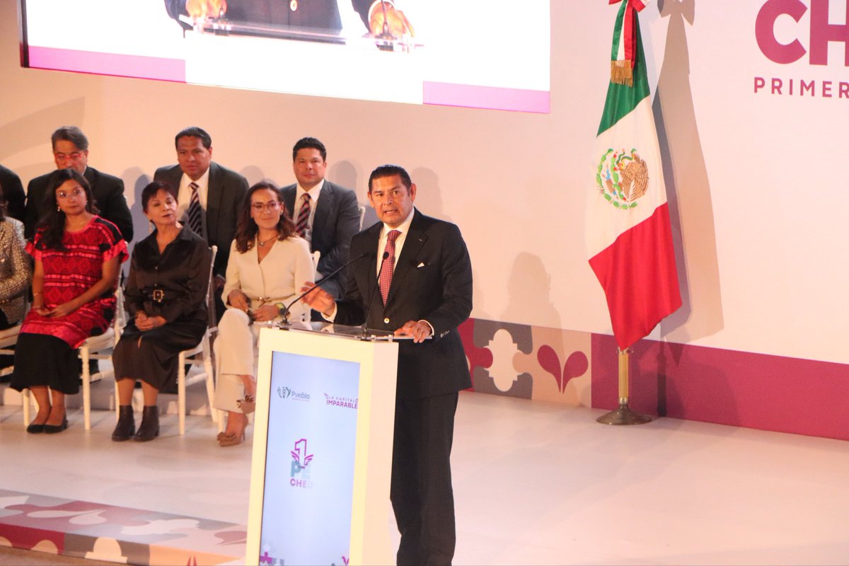 Samuel Aguilar Pala (@aguilar_pala_s) on Twitter photo Hoy, acompañamos al presidente municipal <a href="/pepechedrauimx/">Pepe Chedraui 🇲🇽</a> en su primer informe de actividades. Fue un gusto conocer los logros alcanzados este año en favor de las familias poblanas. 🏙️
Mi reconocimiento por su labor y por mantener una estrecha coordinación con el gobernador Hoy, acompañamos al presidente municipal <a href="/pepechedrauimx/">Pepe Chedraui 🇲🇽</a> en su primer informe de actividades. Fue un gusto conocer los logros alcanzados este año en favor de las familias poblanas. 🏙️
Mi reconocimiento por su labor y por mantener una estrecha coordinación con el gobernador