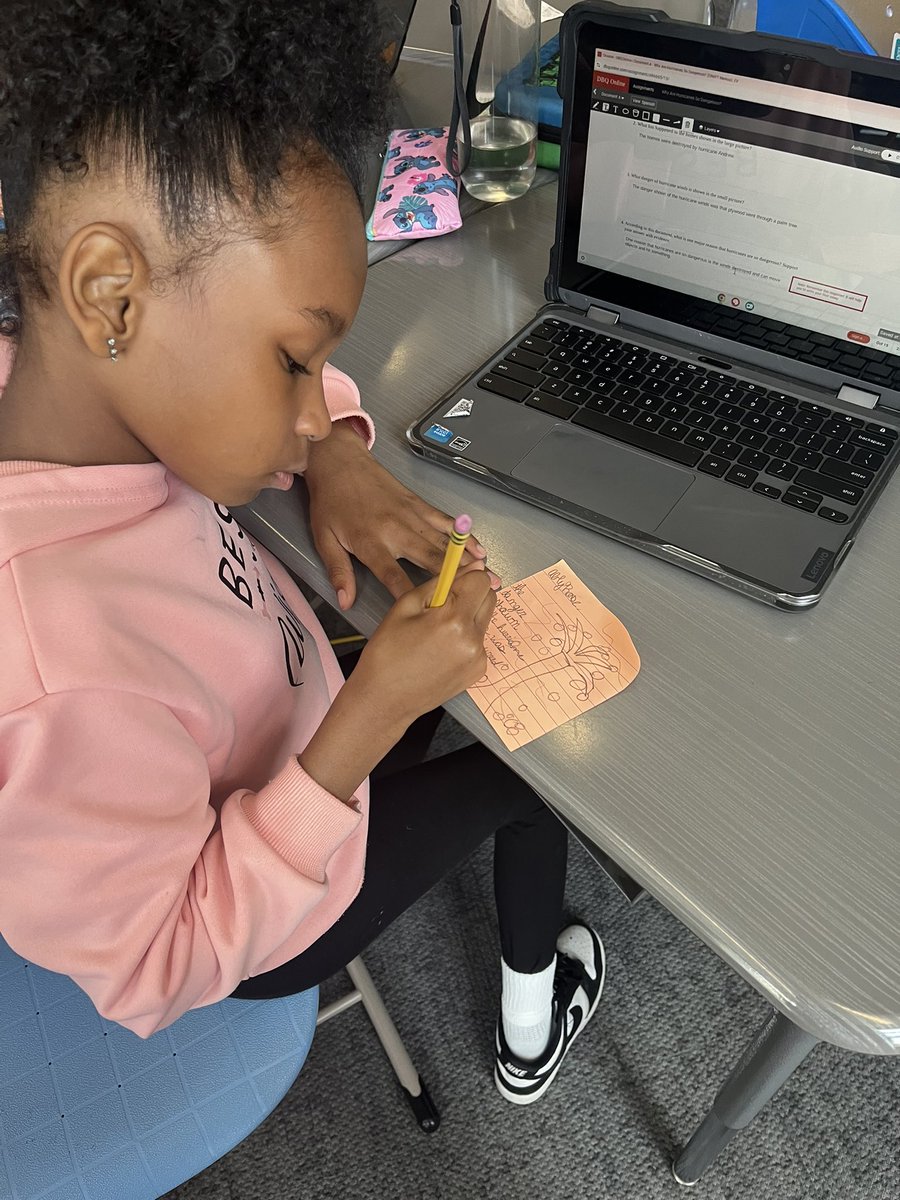 MrsStefanik's tweet photo. 📚 Our 4th grade scholars are tackling DBQs like pros — using their ELA skills to dig deep into the evidence and wrap it up with creative sketch-and-writes! 🧠✏️ #ThinkingCapsOn #ScholarsInAction @RossvilleElem https://t.co/7EP859bpvw
