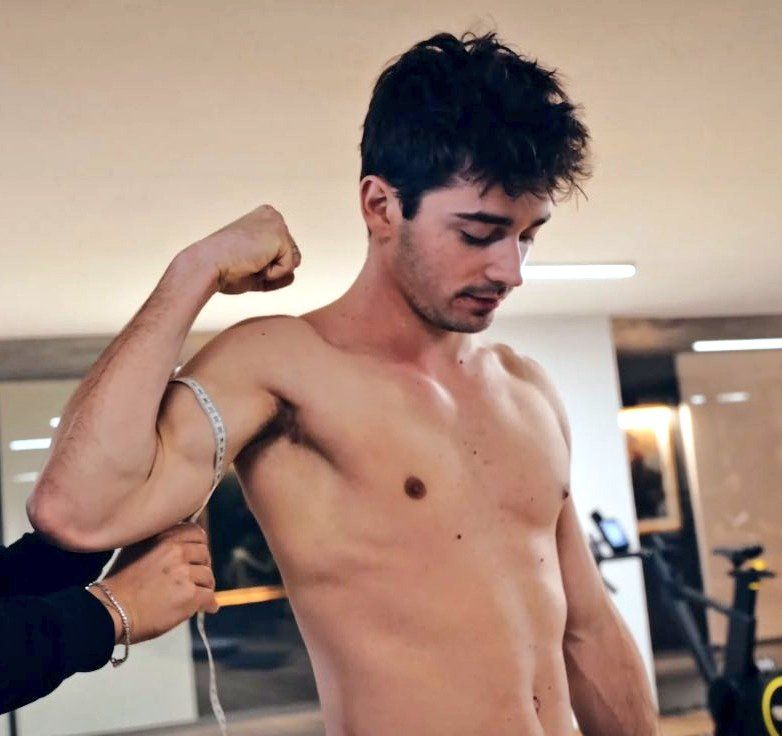 clgv1606's tweet photo. The man of my dreams turns 28 today🤤🤤🤤 https://t.co/yAHjjwb0O3