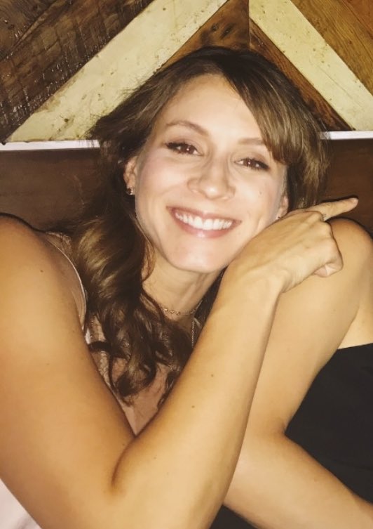 i miss seeing new pics of her almost everyday 🥲