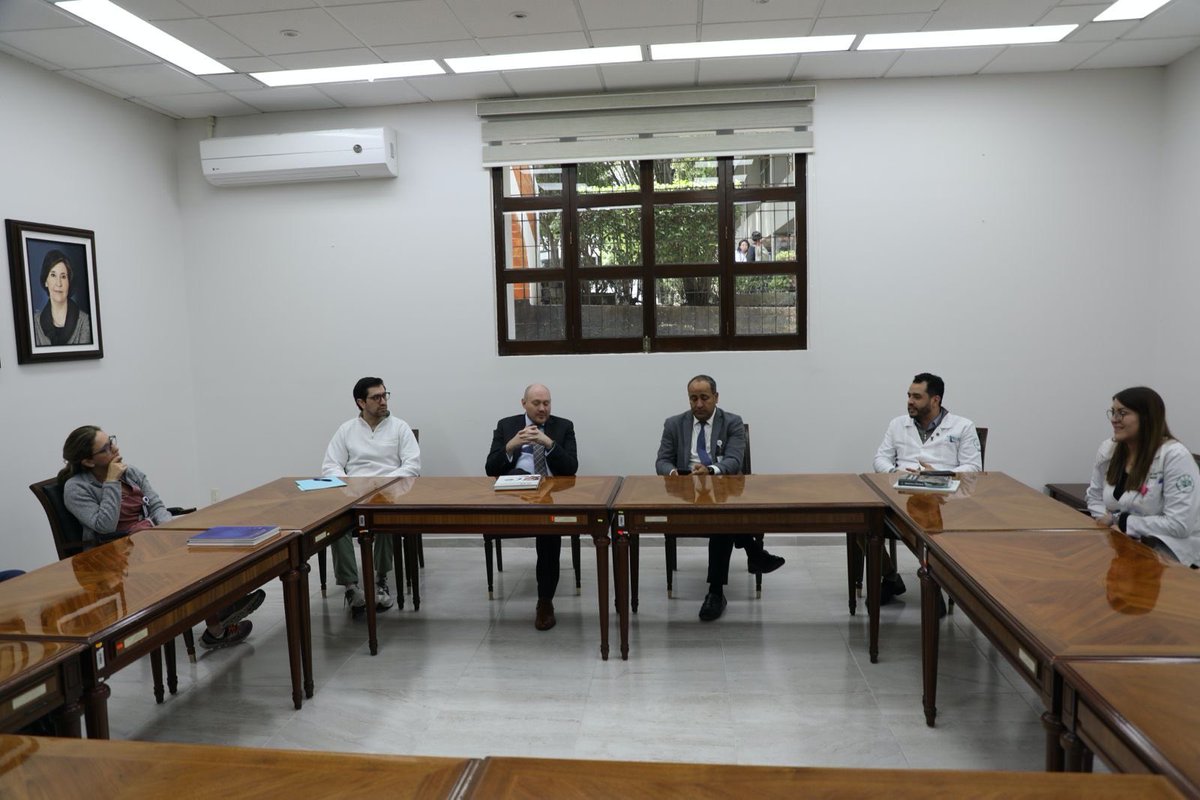 Recibimos la visita del Pr Eugen Trinka, Jefe de Neurología y líder mundial en Epileptología de la Univ. de Salzburgo, y del Dr. Joshua Weaver especialista en enfermedades Neuromusculares y Jefe de Neurología del Hospital Presbiteriano Univ. Weill Cornell en Nueva York.