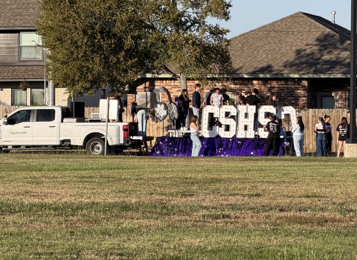 DrHarkrider's tweet image. Exciting evening at the @CSHighSchool HOCO Parade.