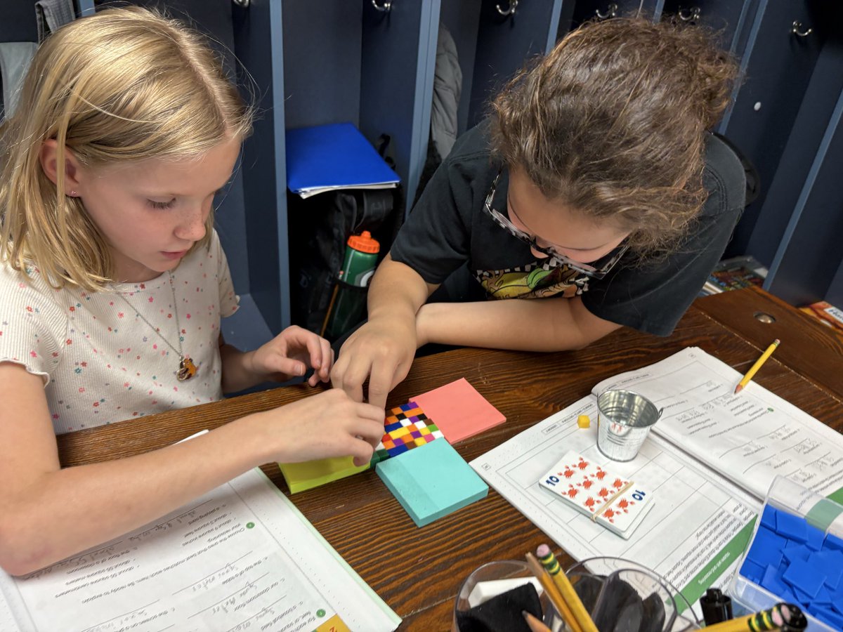 PVWollberg's tweet image. When you aren’t sure which unit of measurement to use, you get out the manipulatives to figure it out. #pvlearns #mathisfun #learningbydoing #partnerwork