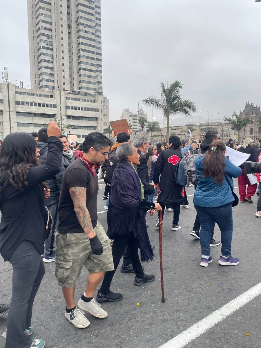 jheinserrr's tweet image. Susana Baca se merece todos los grammys de la vida no solo por su talento sino por estar de lado de las luchas justas y será recordada como una artista que nunca negó su arte como POLÍTICO. Gracias y grande Susana. 

#QueSeVayanTodos