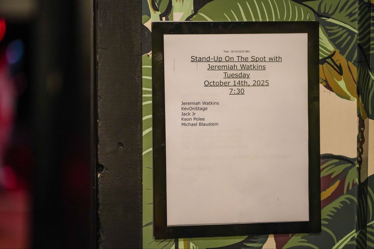 TheRobFlo's tweet image. Last night at the store with the homie @jeremiahstandup !