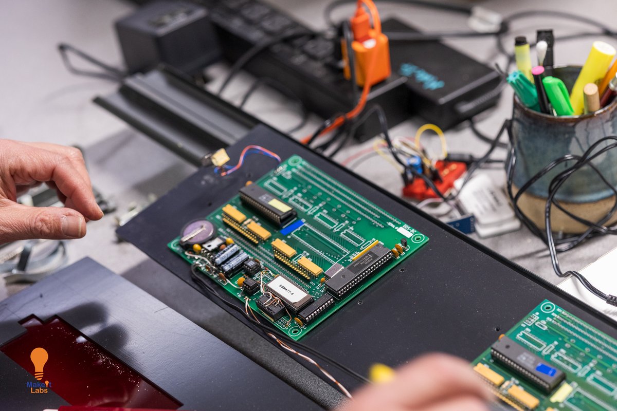 makeitlabs's tweet image. MakeIt Labs member Jay is literally working on a Time Machine...

(for our coms room!) 

This is just one project being done during our MakeIt Members Night! 

#dreamit #learnit #makeit 

#makeitlabs