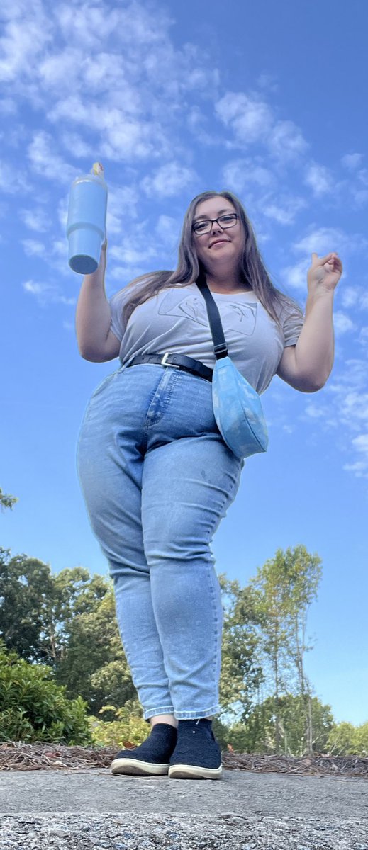 🥰🌧️🩵🤍✏️