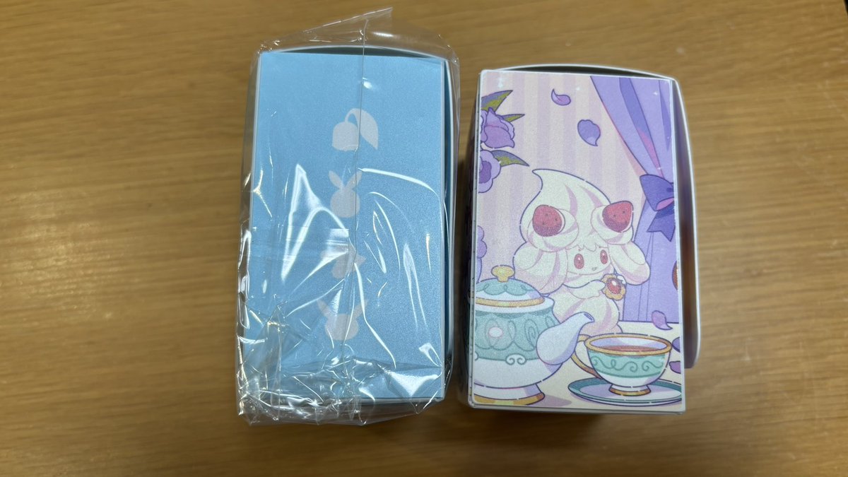 hatarakufigment's tweet image. セブンイレブンにZAを引き取りに行ってきました!!
...やるのは息子ですが...。
オリジナルデッキケースはちょっと薄め?