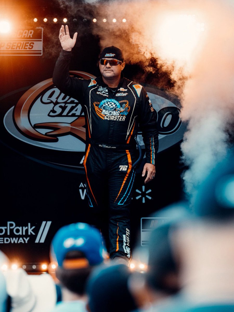 Live Fast Motorsports tweet media