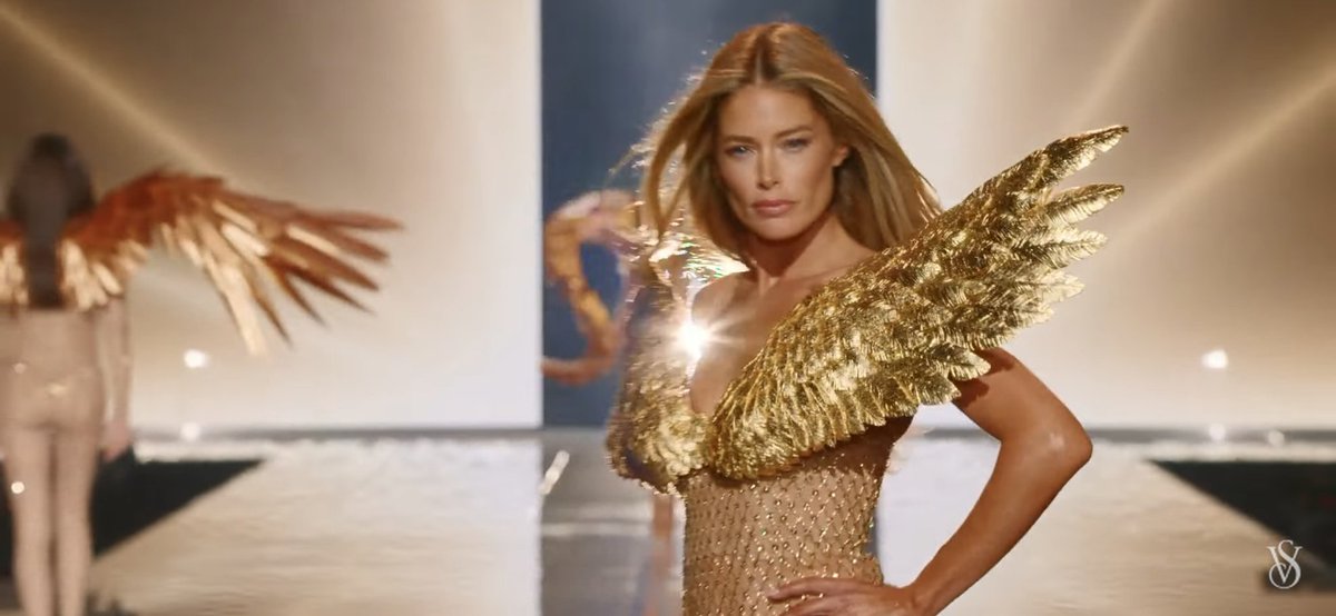 stayvampz's tweet image. As maiores do mundo 
#VSFashionShow