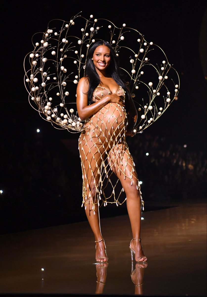 Jasmine Tookes on the runway at the 2025 Victoria’s Secret Fashion Show.