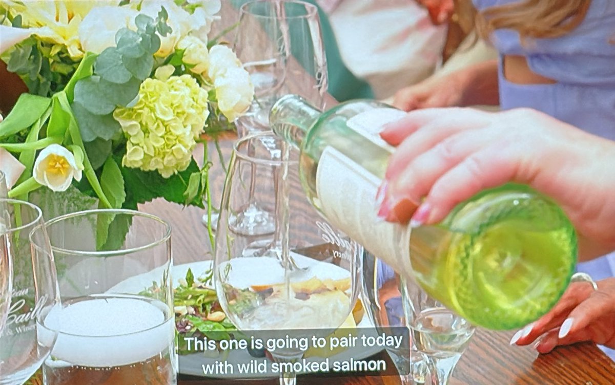 I don’t drink alcohol but I would definitely like to own a bottle of wine called #Enchante to serve to guests. It’s also a great name for a dog, cat, rabbit, mannequin, scarf ice cream flavour, or houseplant. #RHOSLC #Bravo 🍷🐰🍦