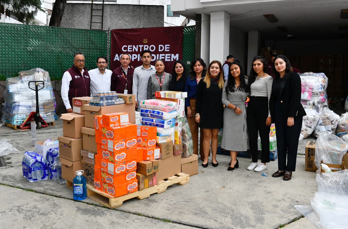 ❤️El corazón de la #FamiliaDIFEM, late muy fuerte para ayudar a las familias damnificadas de #Puebla, #Hidalgo y #Veracruz a través de nuestro Centro de #AcopioEdoMéx. ¡#ElPoderDeServir está en la huella que dejamos! 🙌🏼