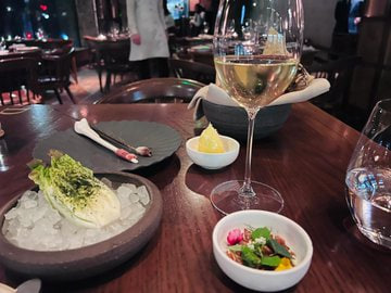 isabelle16554's tweet image. Indulge in a culinary journey like no other at the restaurant. From the exquisite flavors to the stunning ambiance, every bite is an experience worth savoring.