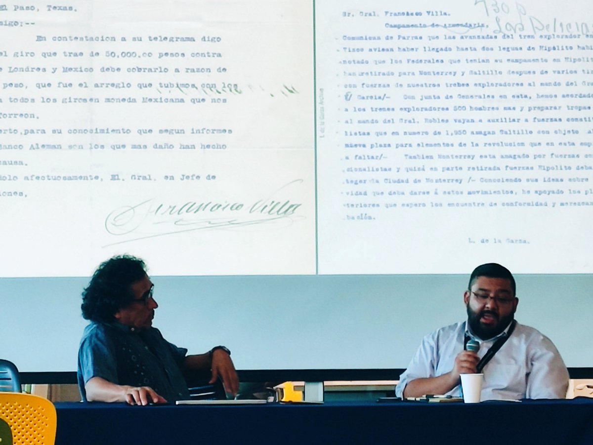 hacklib's tweet image. Albert A. Palacios mostrando las investigaciones digitales sobre la Revolución Mexicana que ha desarrollado la @llilasbenson en colaboración con bibliotecas y colecciones especiales #Telegramas #PrensaObrera
