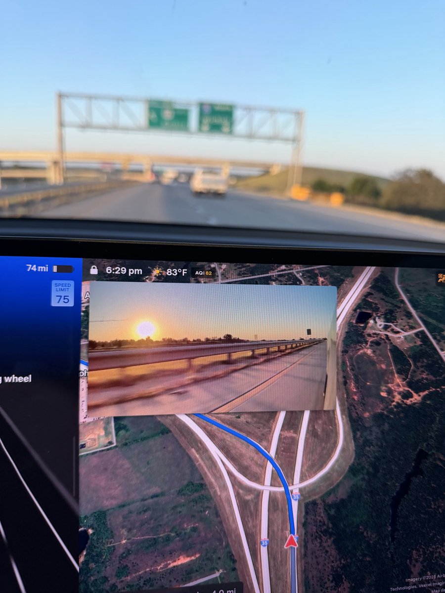 TimPBack's tweet image. Sunset views 🌞 with a side of nag 😂