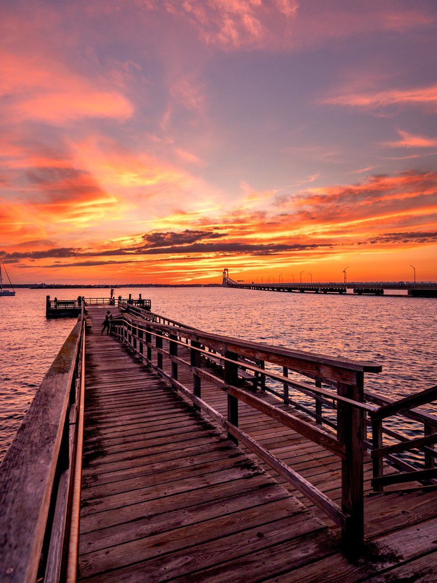 IYKYK 🧡 

No place like Newport 📍 

📸 Andrew Brooks for Discover Newport